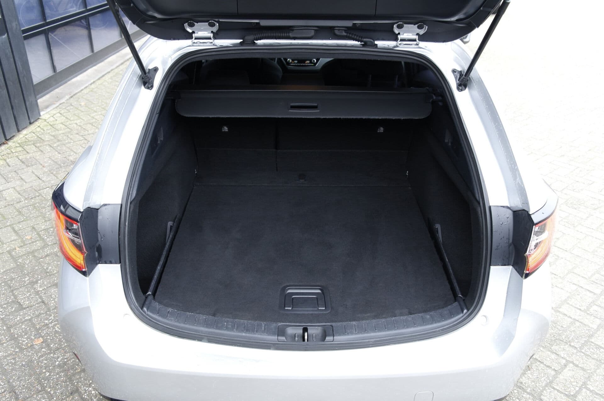 Toyota Corolla Touring Sports 1.8 Hybrid First Edition thumbnail 30