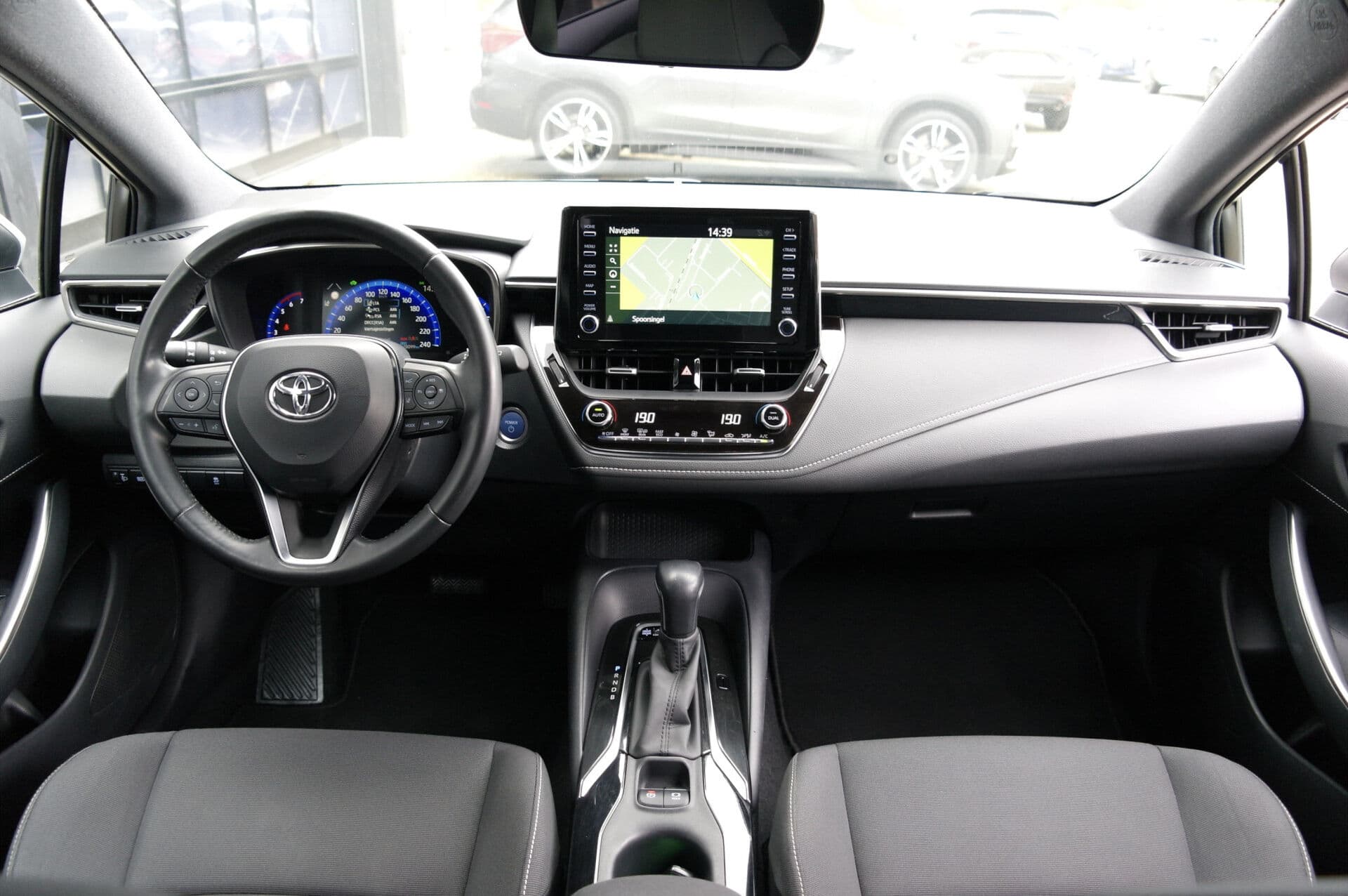 Toyota Corolla Touring Sports 1.8 Hybrid First Edition thumbnail 34