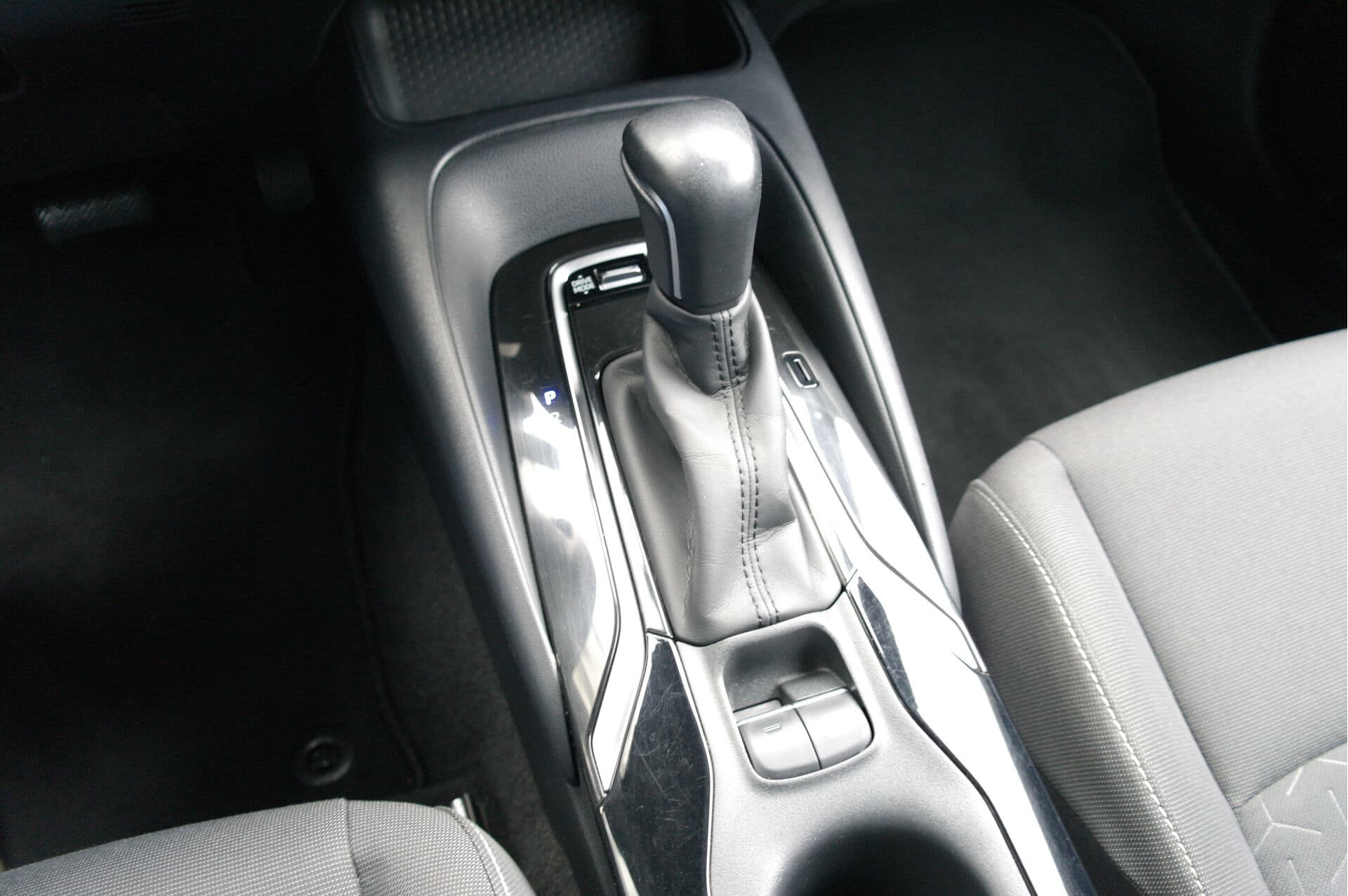 Toyota Corolla Touring Sports 1.8 Hybrid First Edition thumbnail 8