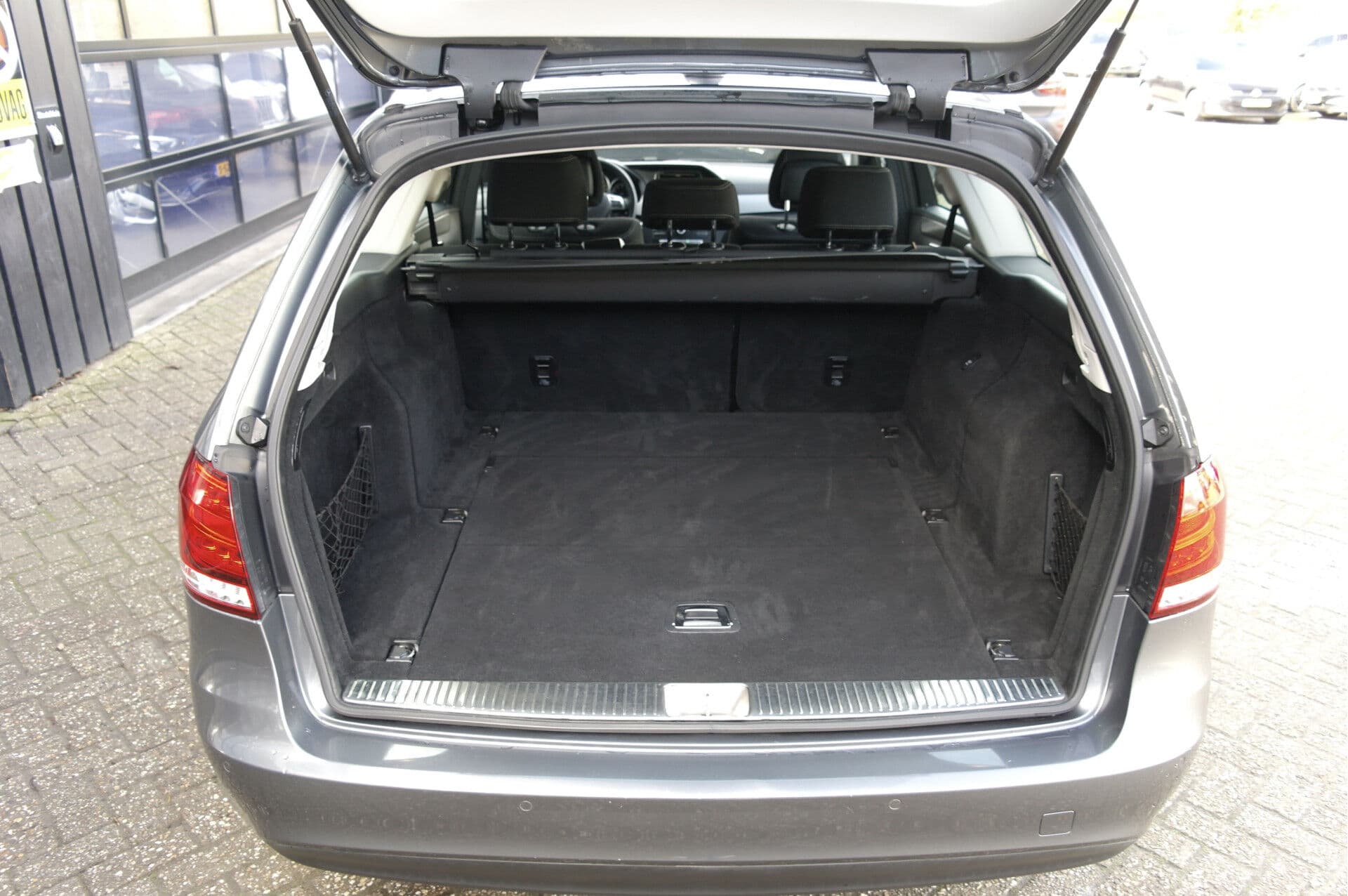 Mercedes-Benz E-Klasse Estate 200 Ambition thumbnail 25