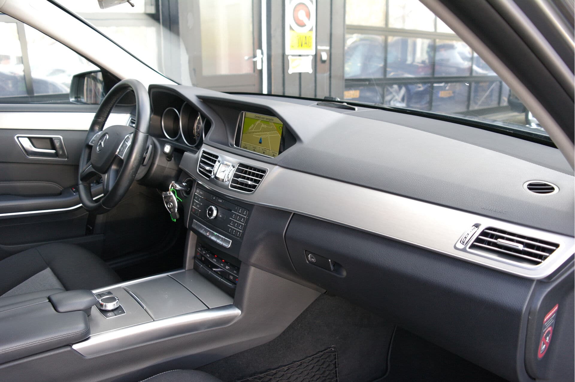 Mercedes-Benz E-Klasse Estate 200 Ambition thumbnail 4