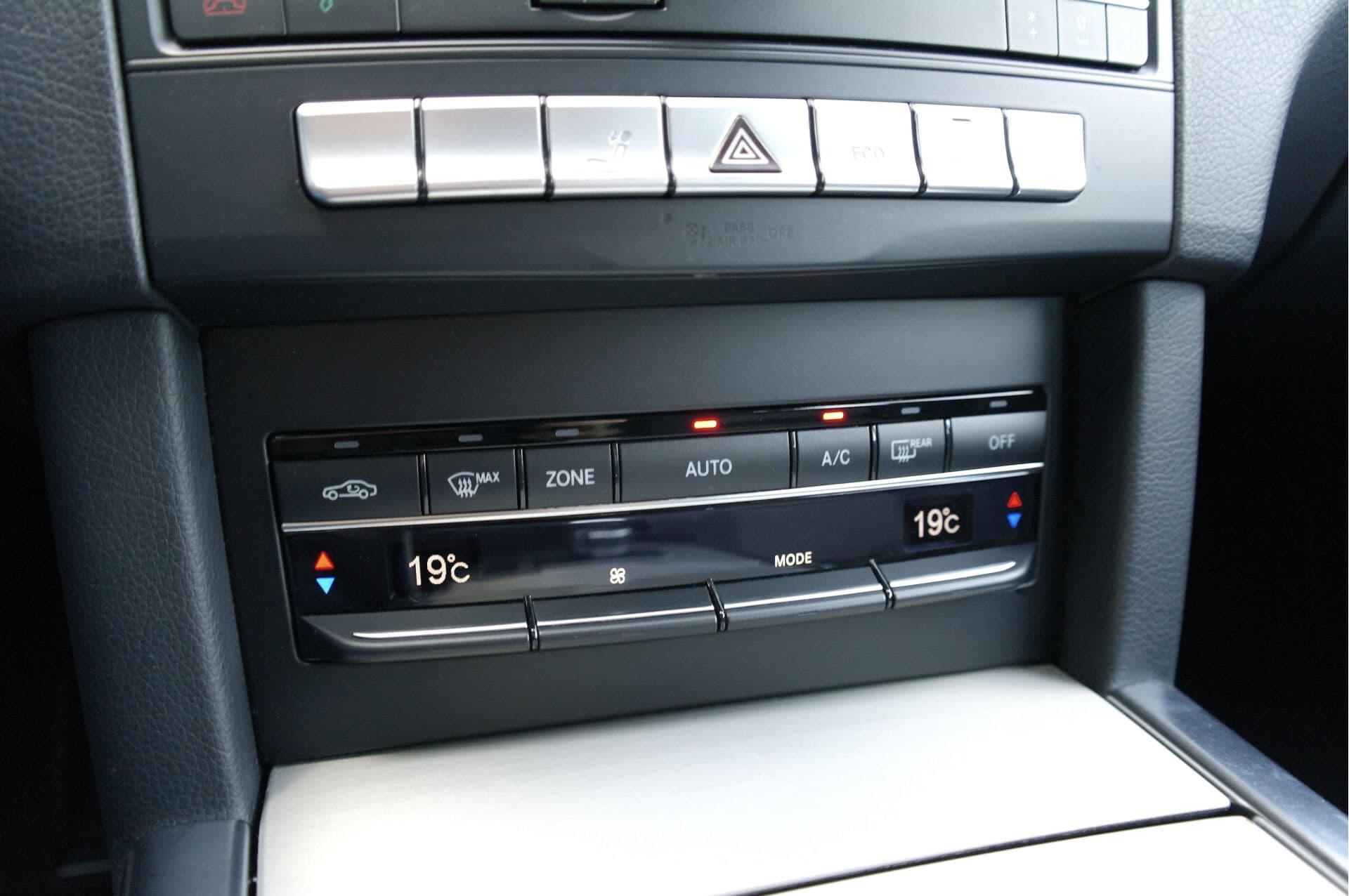 Mercedes-Benz E-Klasse Estate 200 Ambition thumbnail 9