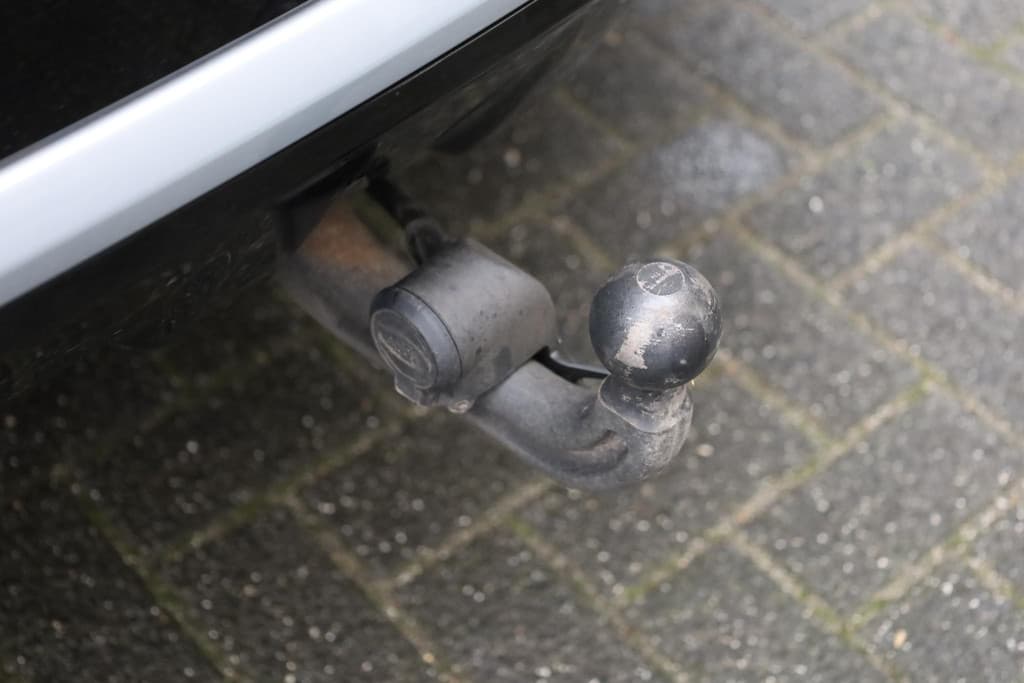 Land Rover Discovery Sport P300e 1.5 R-Dynamic thumbnail 11