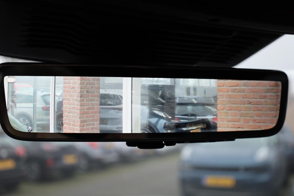 Land Rover Discovery Sport P300e 1.5 R-Dynamic thumbnail 7