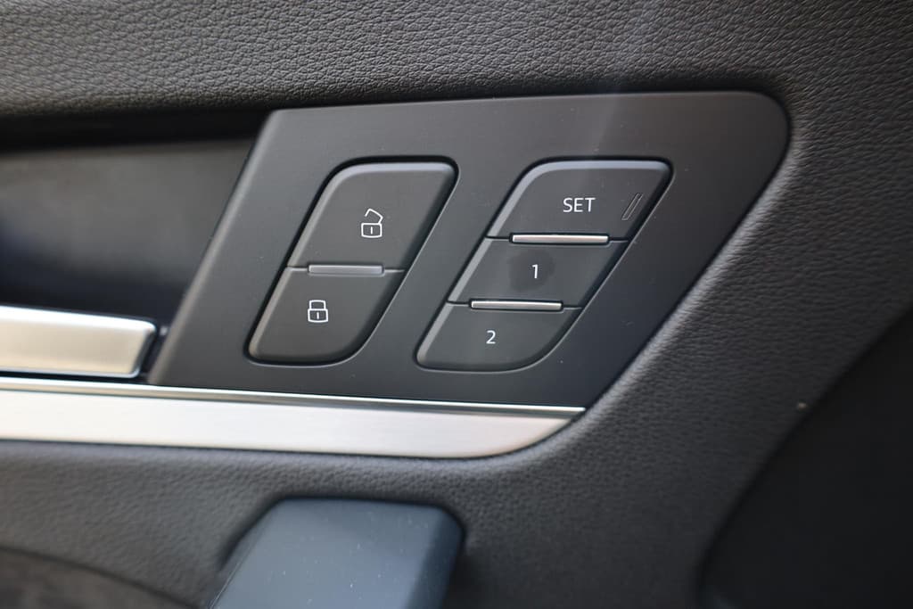 Audi Q5 55 TFSI e PHEV quattro S-Line edition 299PK! thumbnail 12