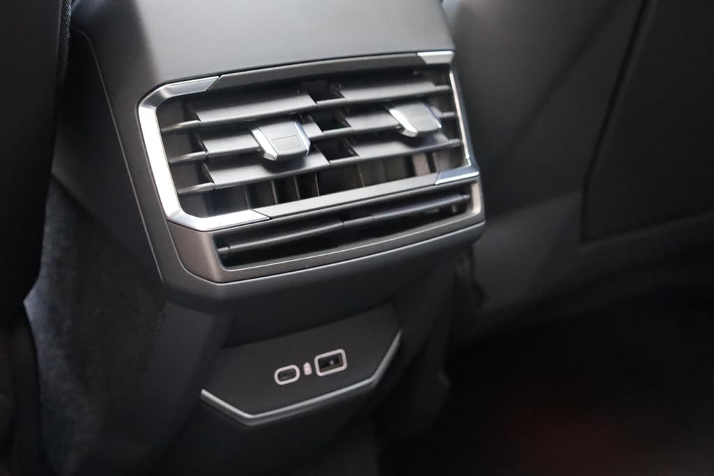 Lynk & Co 01 1.5 STUURVERWARMING MY23 thumbnail 51