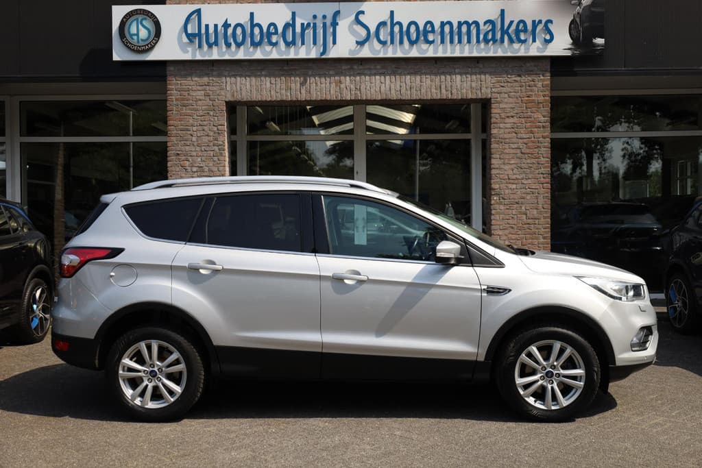 Ford Kuga 1.5 EcoBoost Titanium thumbnail 2