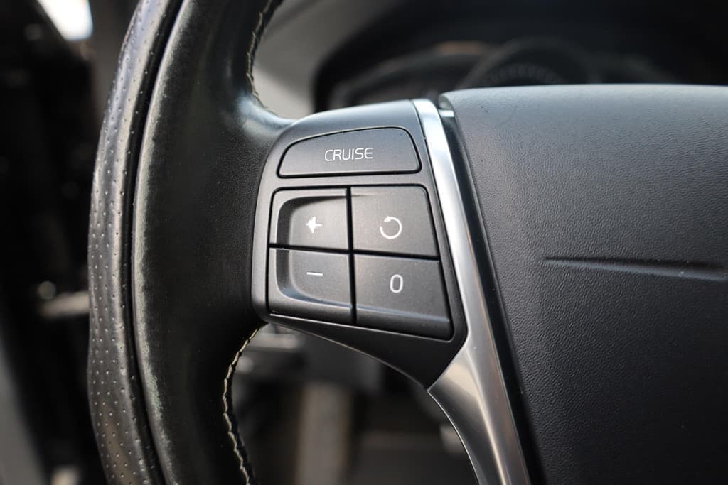 Volvo XC60 2.0 D4 FWD R-Design thumbnail 11