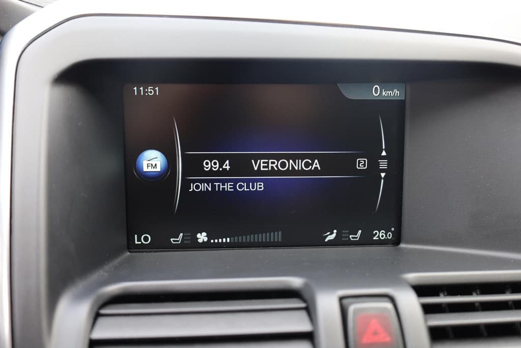 Volvo XC60 2.0 D4 FWD R-Design thumbnail 22