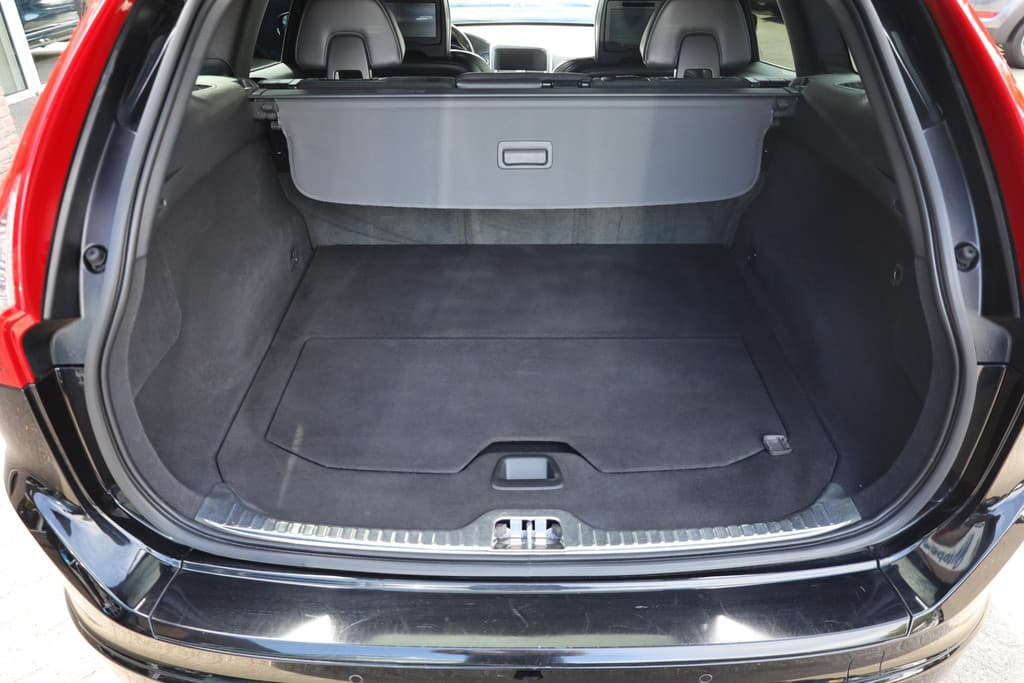 Volvo XC60 2.0 D4 FWD R-Design thumbnail 28