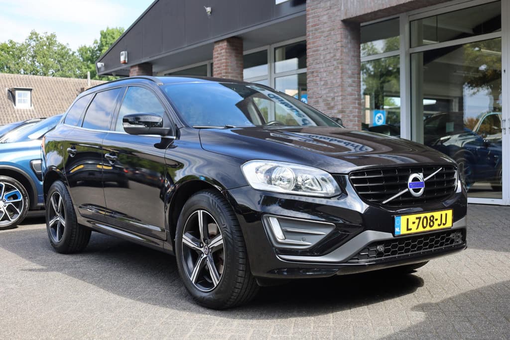 Volvo XC60 2.0 D4 FWD R-Design thumbnail 3