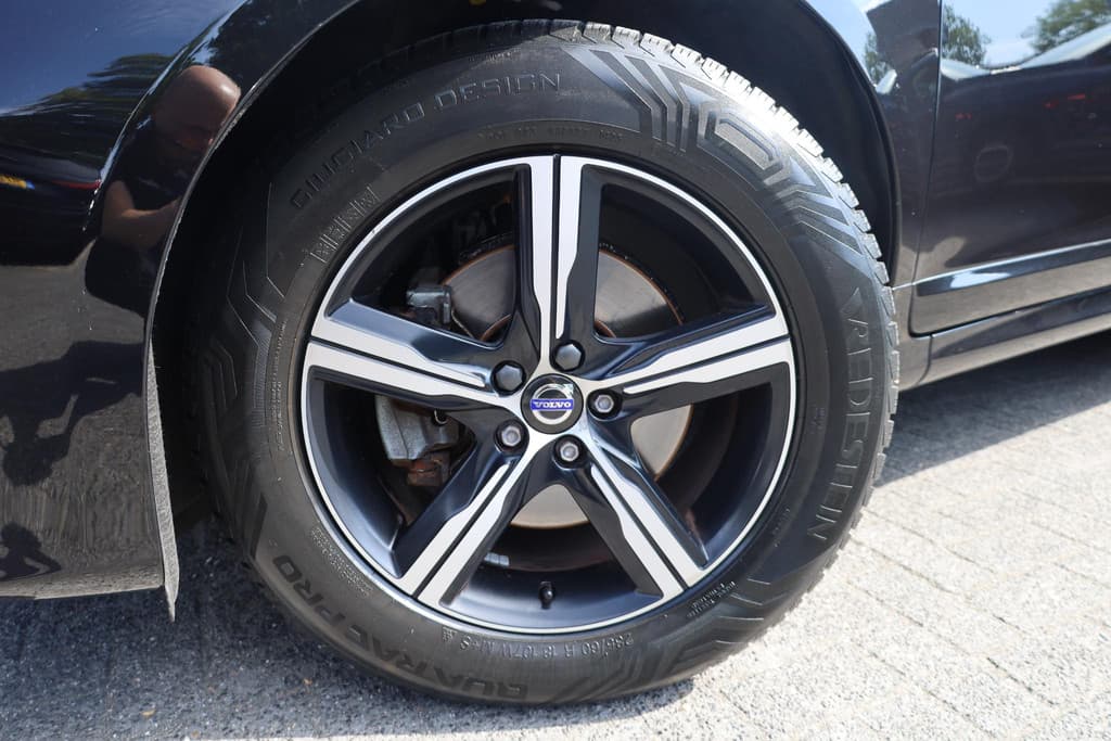 Volvo XC60 2.0 D4 FWD R-Design thumbnail 9