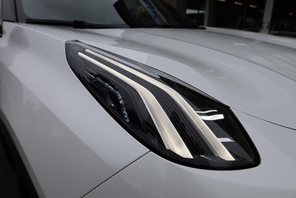 Lynk & Co 01 1.5 4-CYL 280 PK! PHEV MORE thumbnail 12