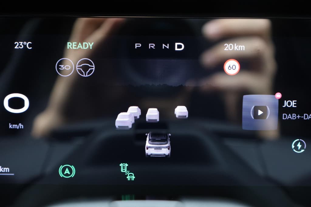 Lynk & Co 01 1.5 4-CYL 280 PK! PHEV MORE thumbnail 20