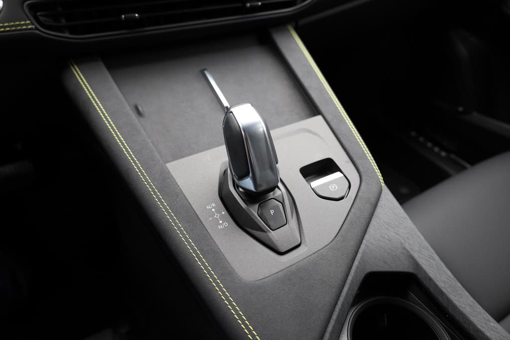 Lynk & Co 01 1.5 4-CYL 280 PK! PHEV MORE thumbnail 24