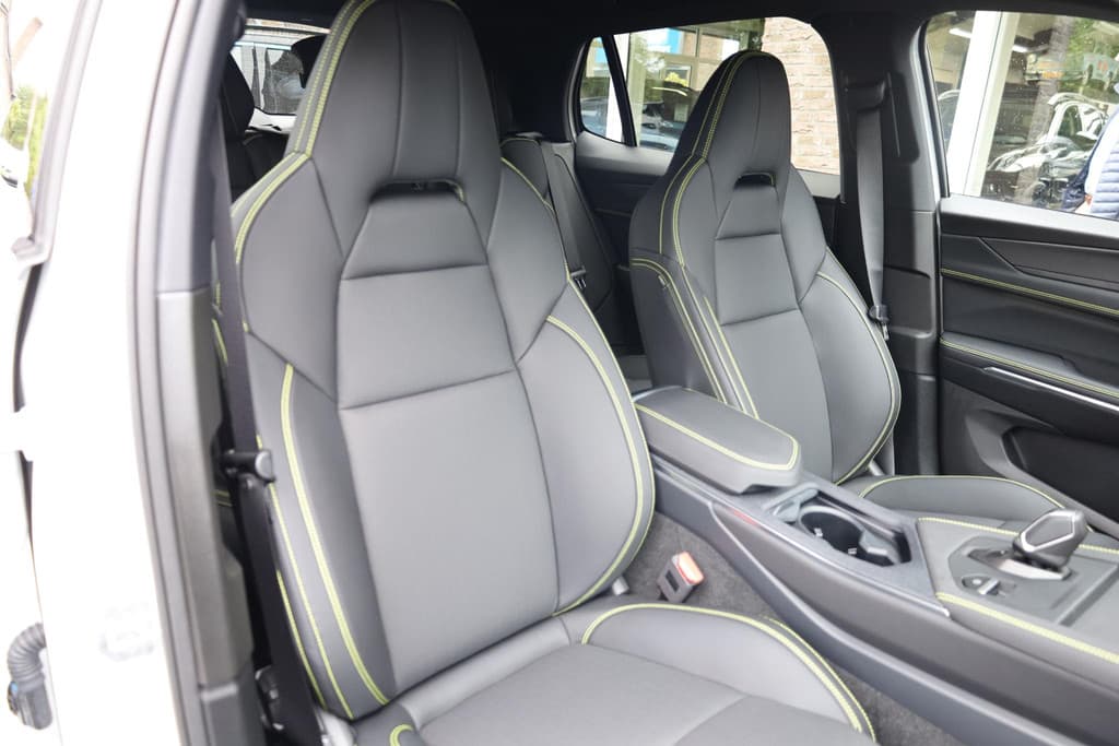 Lynk & Co 01 1.5 4-CYL 280 PK! PHEV MORE thumbnail 26