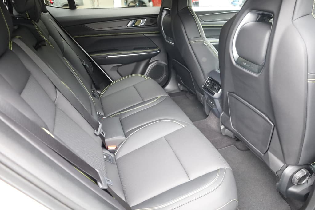 Lynk & Co 01 1.5 4-CYL 280 PK! PHEV MORE thumbnail 28