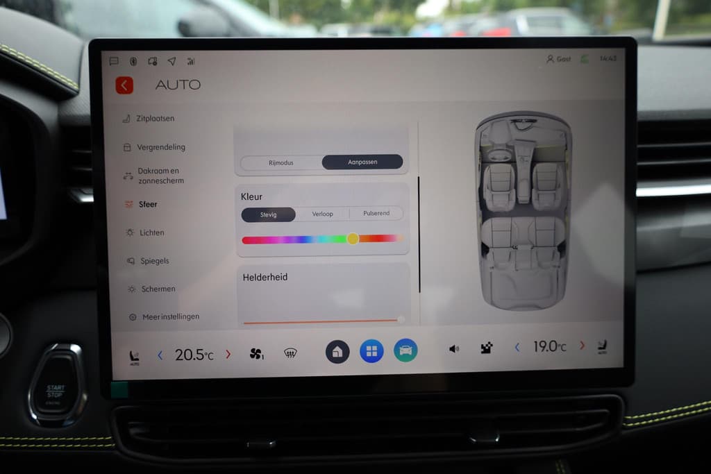 Lynk & Co 01 1.5 4-CYL 280 PK! PHEV MORE thumbnail 39