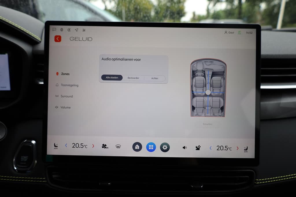 Lynk & Co 01 1.5 4-CYL 280 PK! PHEV MORE thumbnail 49