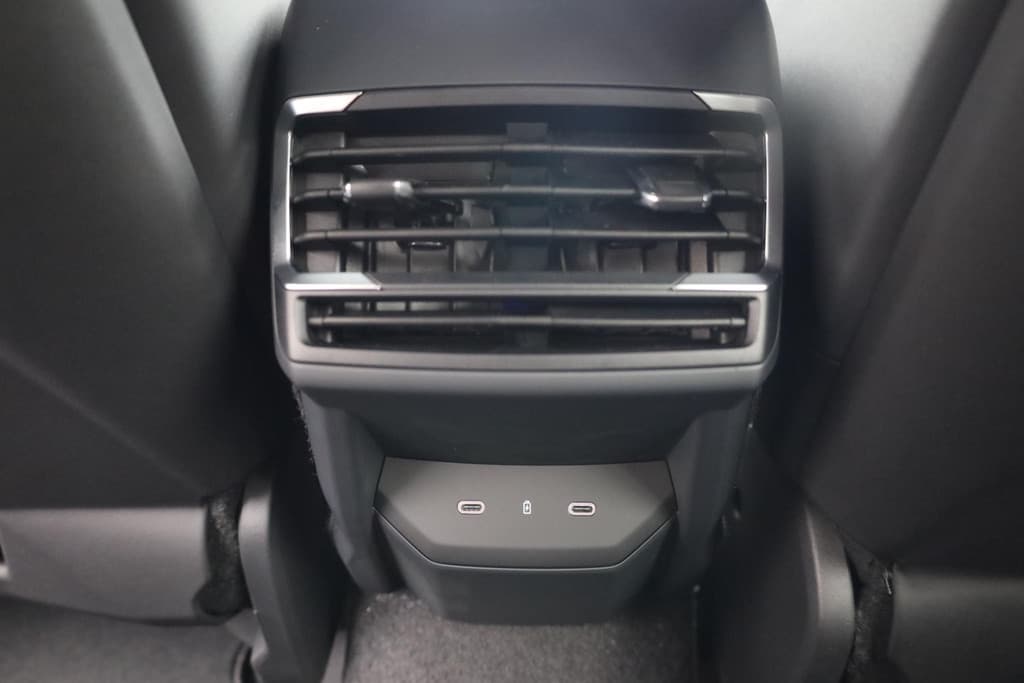 Lynk & Co 01 1.5 4-CYL 280 PK! PHEV MORE thumbnail 52