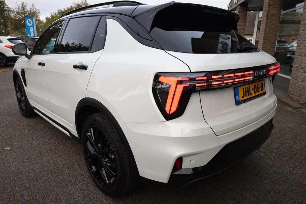 Lynk & Co 01 1.5 4-CYL 280 PK! PHEV MORE thumbnail 56