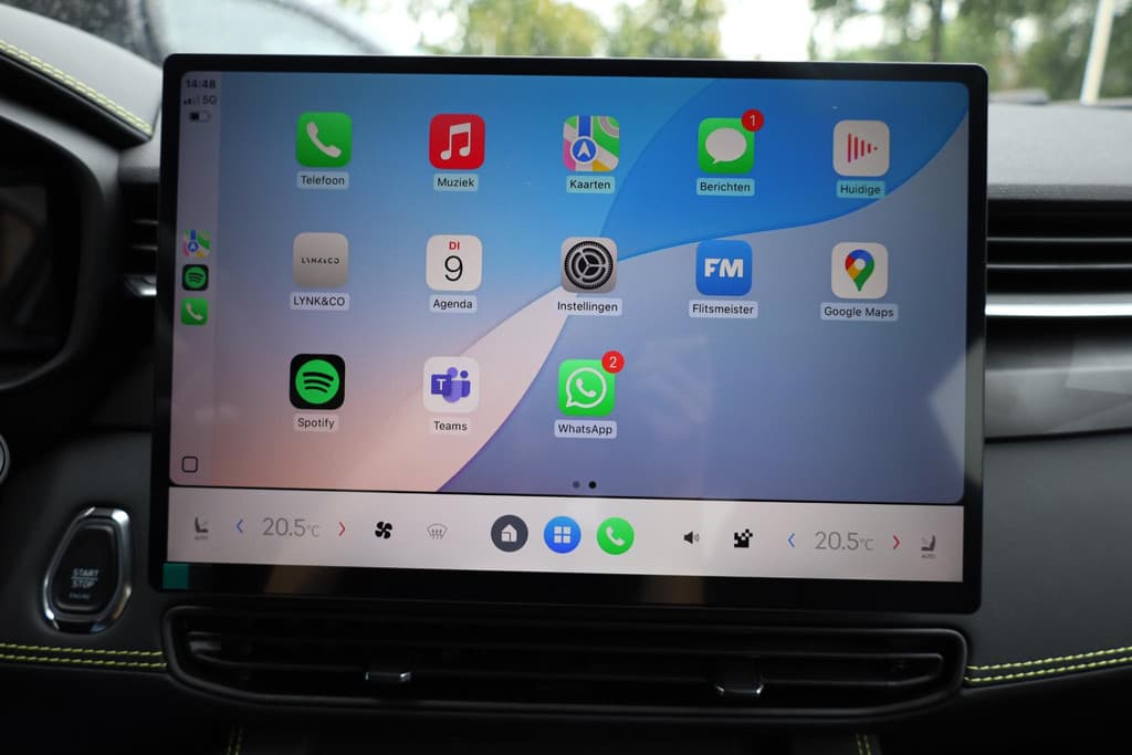 Lynk & Co 01 1.5 4-CYL 280 PK! PHEV MORE thumbnail 7