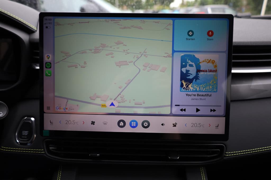 Lynk & Co 01 1.5 4-CYL 280 PK! PHEV MORE thumbnail 8