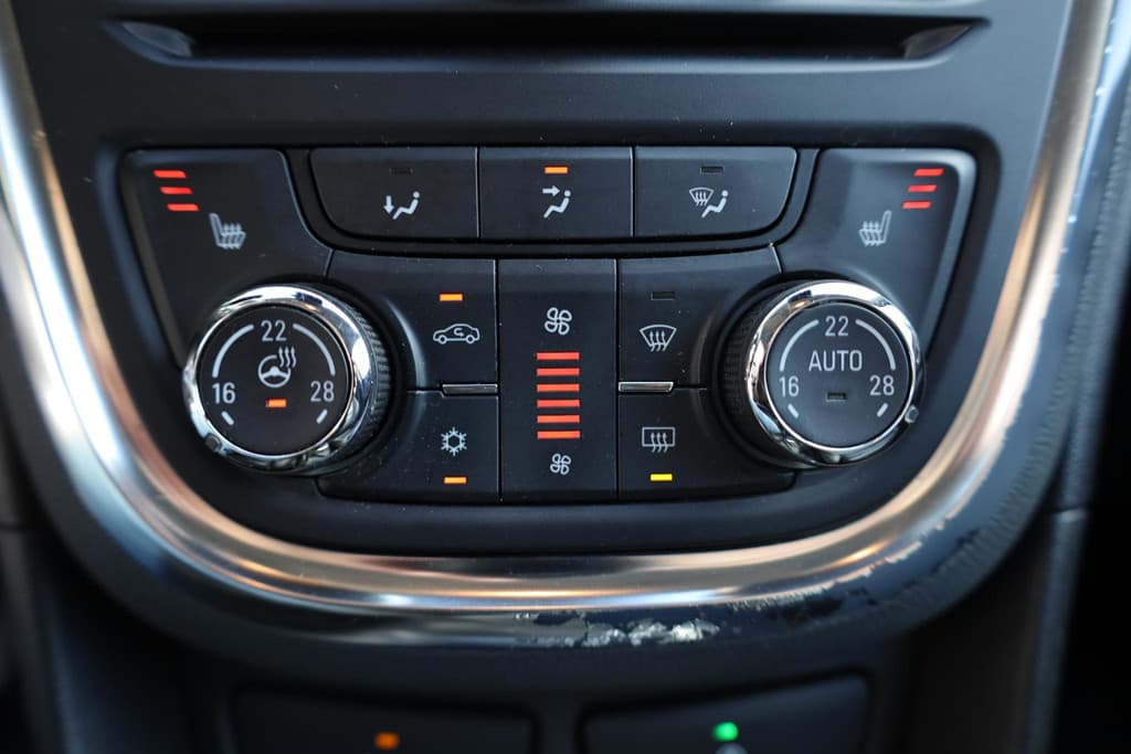 Opel Mokka 1.6 CDTi Innovation thumbnail 19