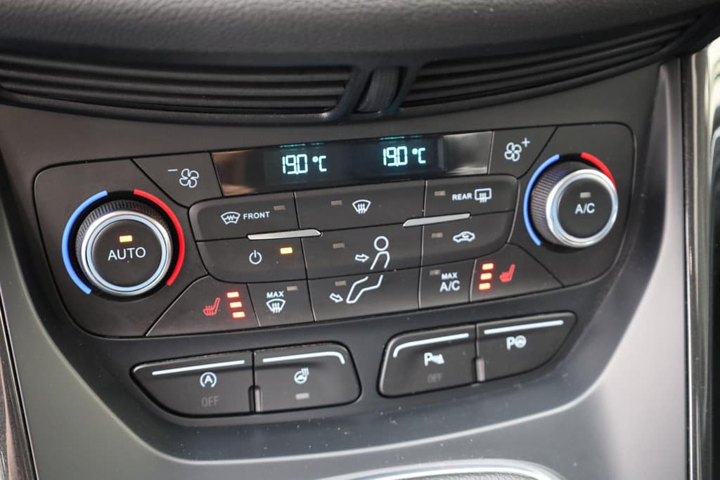 Ford Kuga 1.5 EcoBoost Titanium thumbnail 16