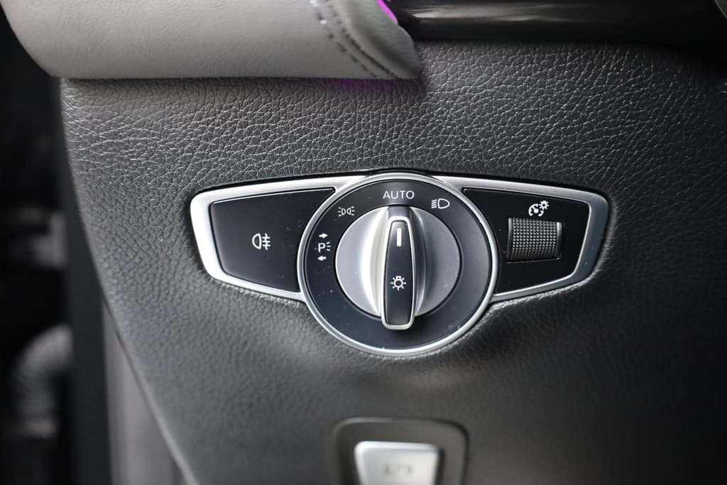 Mercedes-Benz EQC 400 4MATIC Business Solution AMG 80 kWh thumbnail 27