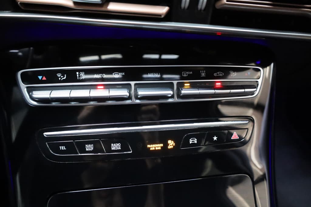 Mercedes-Benz EQC 400 4MATIC Business Solution AMG 80 kWh thumbnail 29