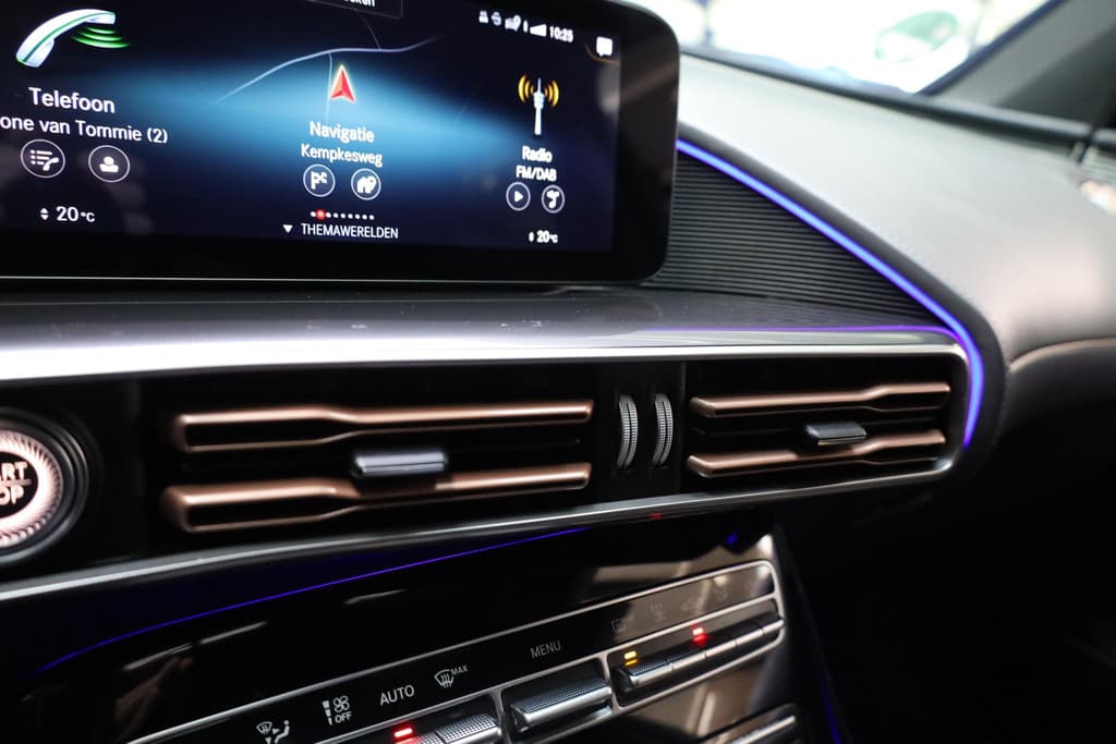 Mercedes-Benz EQC 400 4MATIC Business Solution AMG 80 kWh thumbnail 30