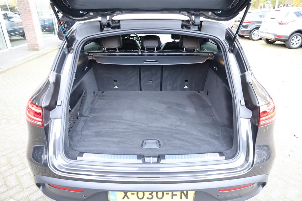 Mercedes-Benz EQC 400 4MATIC Business Solution AMG 80 kWh thumbnail 33