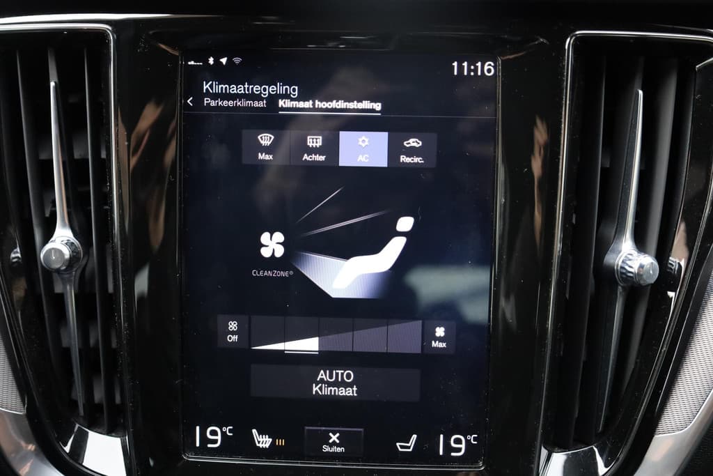 Volvo S60 2.0 T4 R-Design thumbnail 22