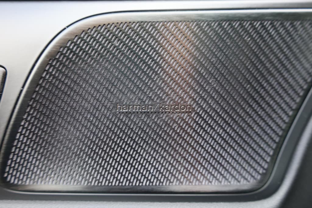 Volvo S60 2.0 T4 R-Design thumbnail 25