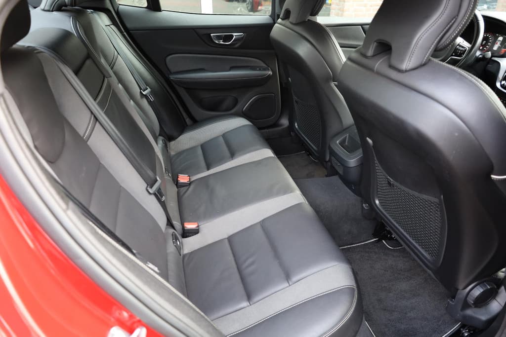 Volvo S60 2.0 T4 R-Design thumbnail 27