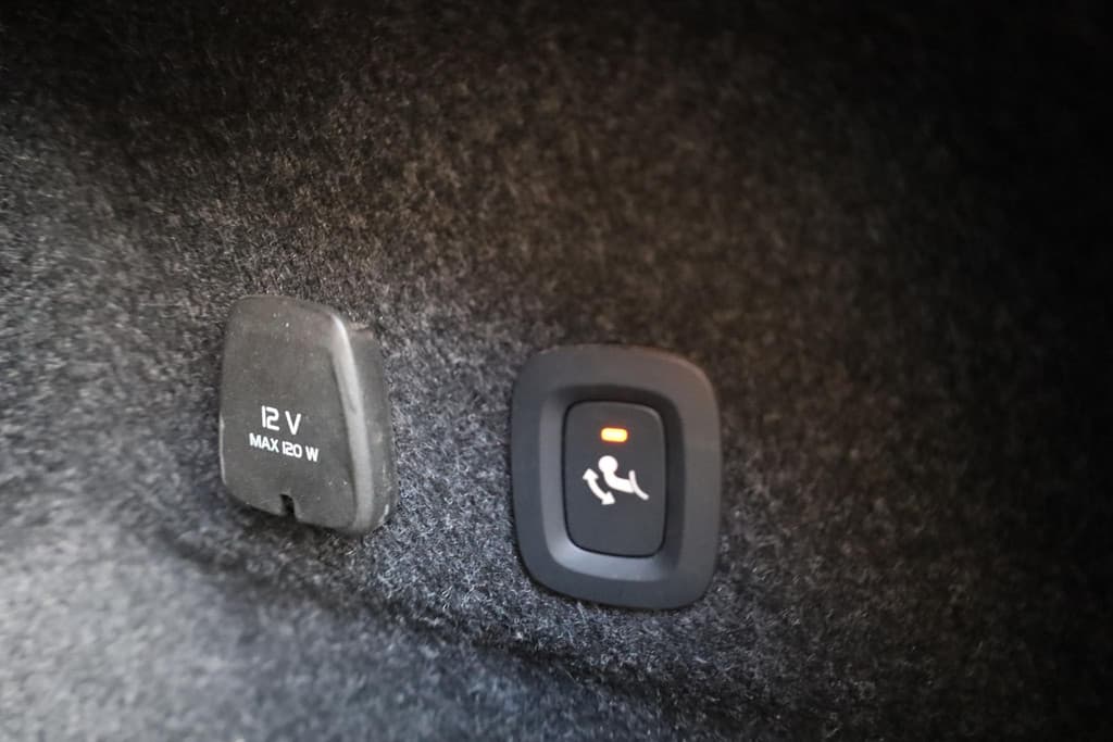 Volvo S60 2.0 T4 R-Design thumbnail 34