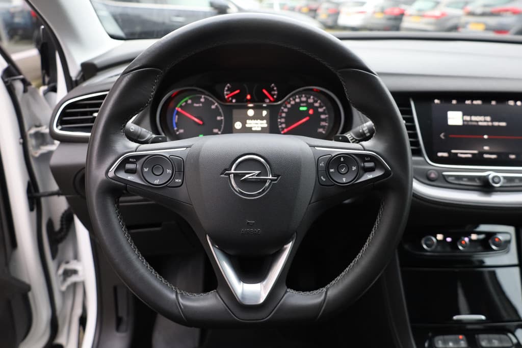 Opel Grandland X 1.6 Turbo Hybrid Ultimate PHEV thumbnail 14