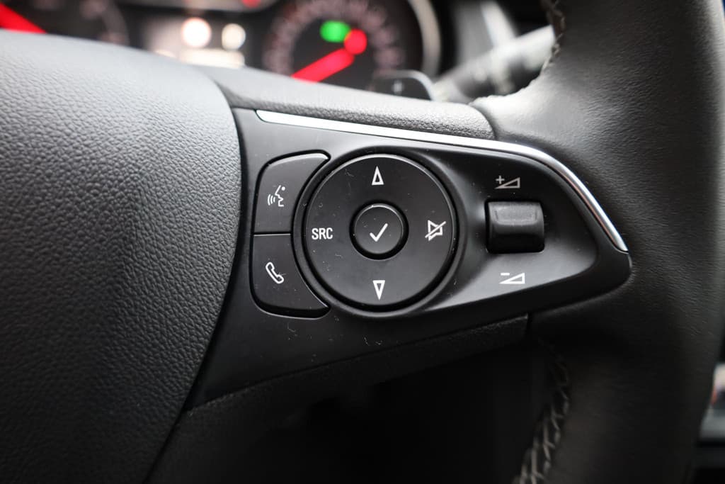 Opel Grandland X 1.6 Turbo Hybrid Ultimate PHEV thumbnail 15