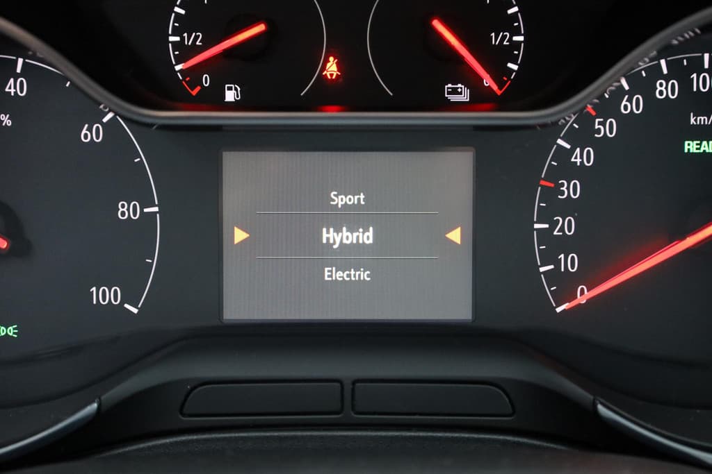 Opel Grandland X 1.6 Turbo Hybrid Ultimate PHEV thumbnail 17