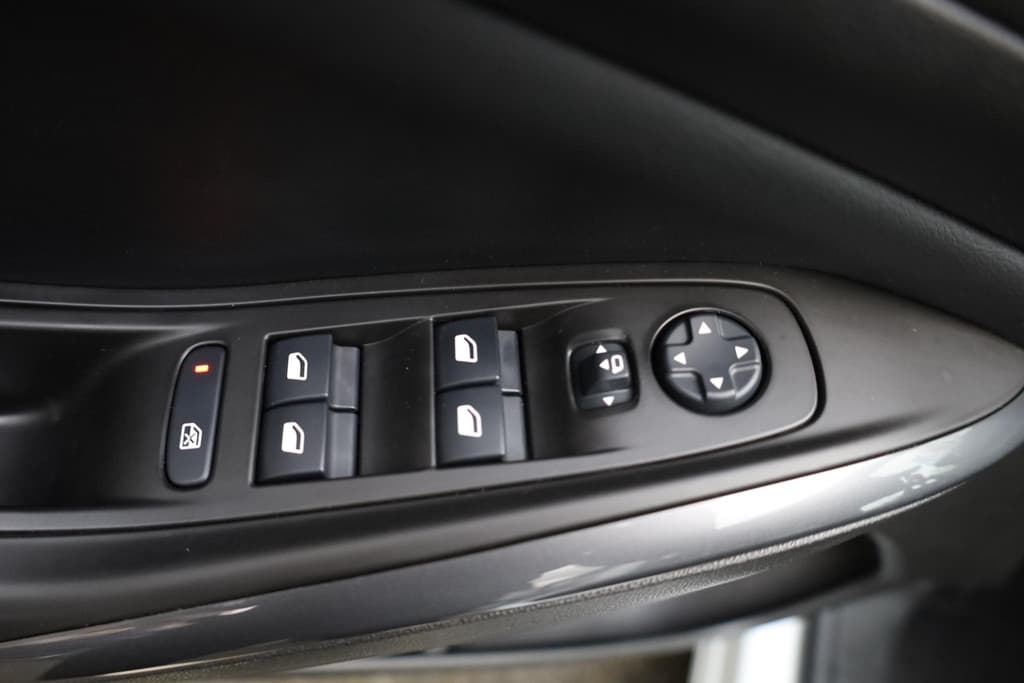 Opel Grandland X 1.6 Turbo Hybrid Ultimate PHEV thumbnail 18