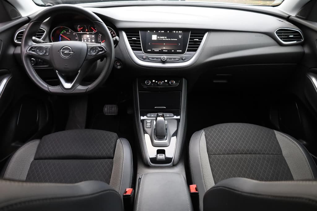 Opel Grandland X 1.6 Turbo Hybrid Ultimate PHEV thumbnail 5
