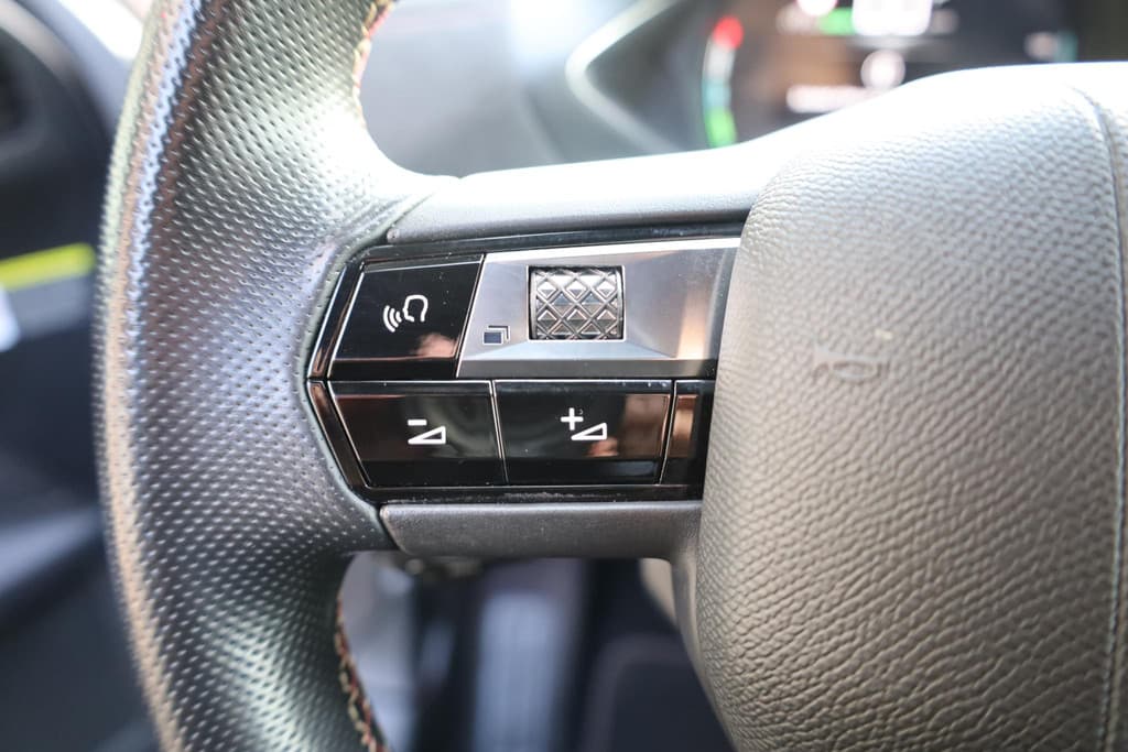 DS DS 3 Crossback E-Tense Performance Line 50 kWh thumbnail 13