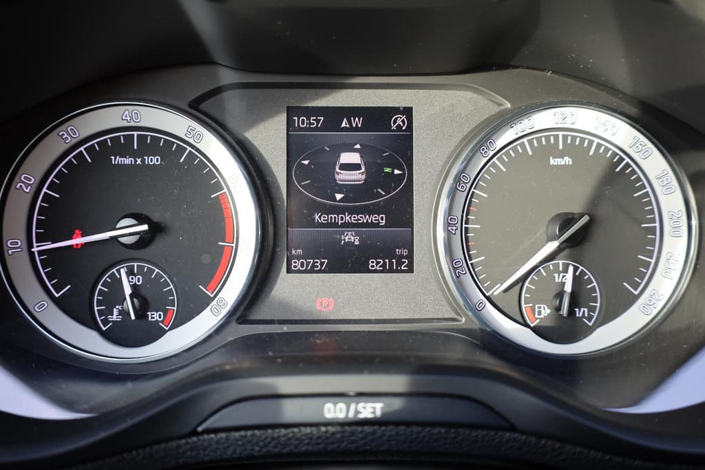 Škoda Karoq 1.0 TSI Business Edition thumbnail 15