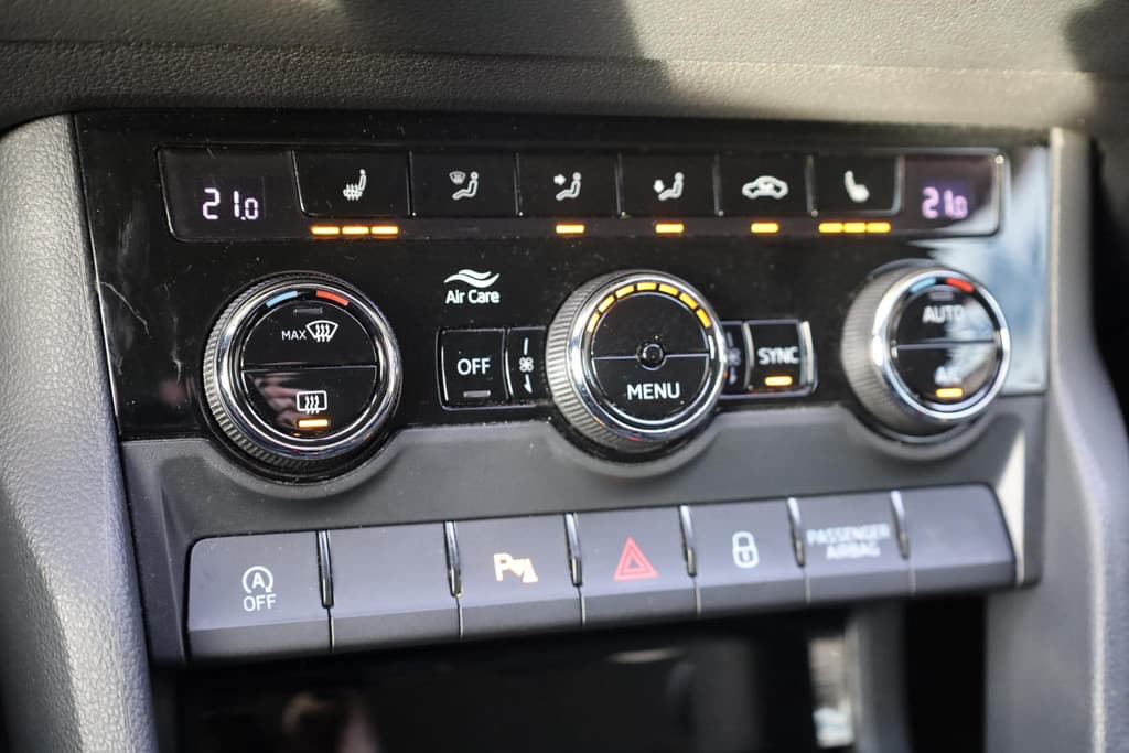 Škoda Karoq 1.0 TSI Business Edition thumbnail 17