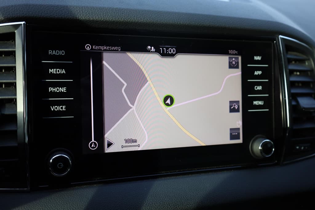 Škoda Karoq 1.0 TSI Business Edition thumbnail 24