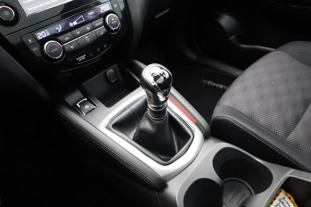 Nissan QASHQAI 1.2 Connect Edition thumbnail 16