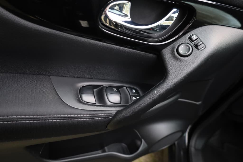 Nissan QASHQAI 1.2 Connect Edition thumbnail 24