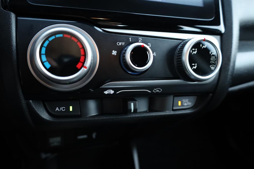 Honda Jazz 1.3 i-VTEC Comfort thumbnail 18