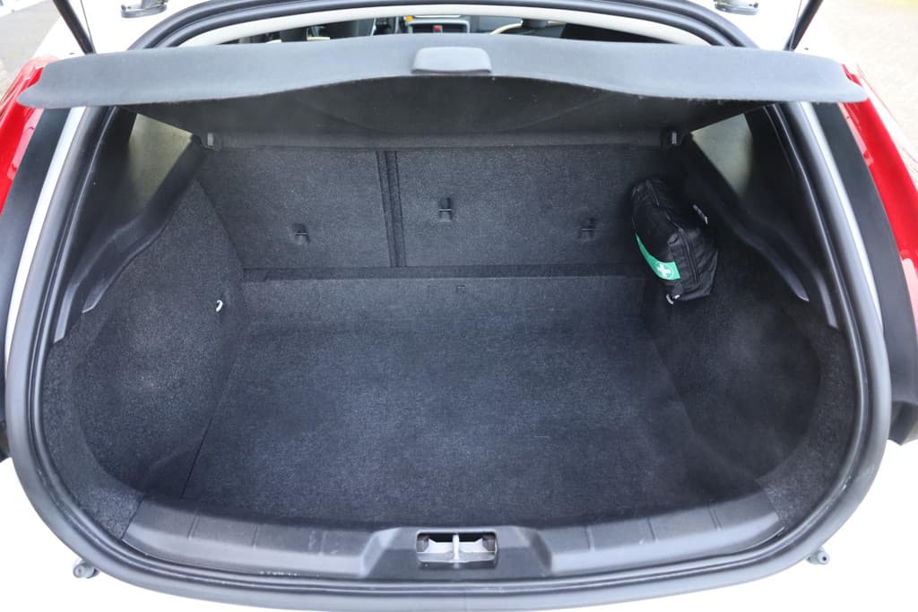 Volvo V40 2.0 T3 Polar+ thumbnail 12